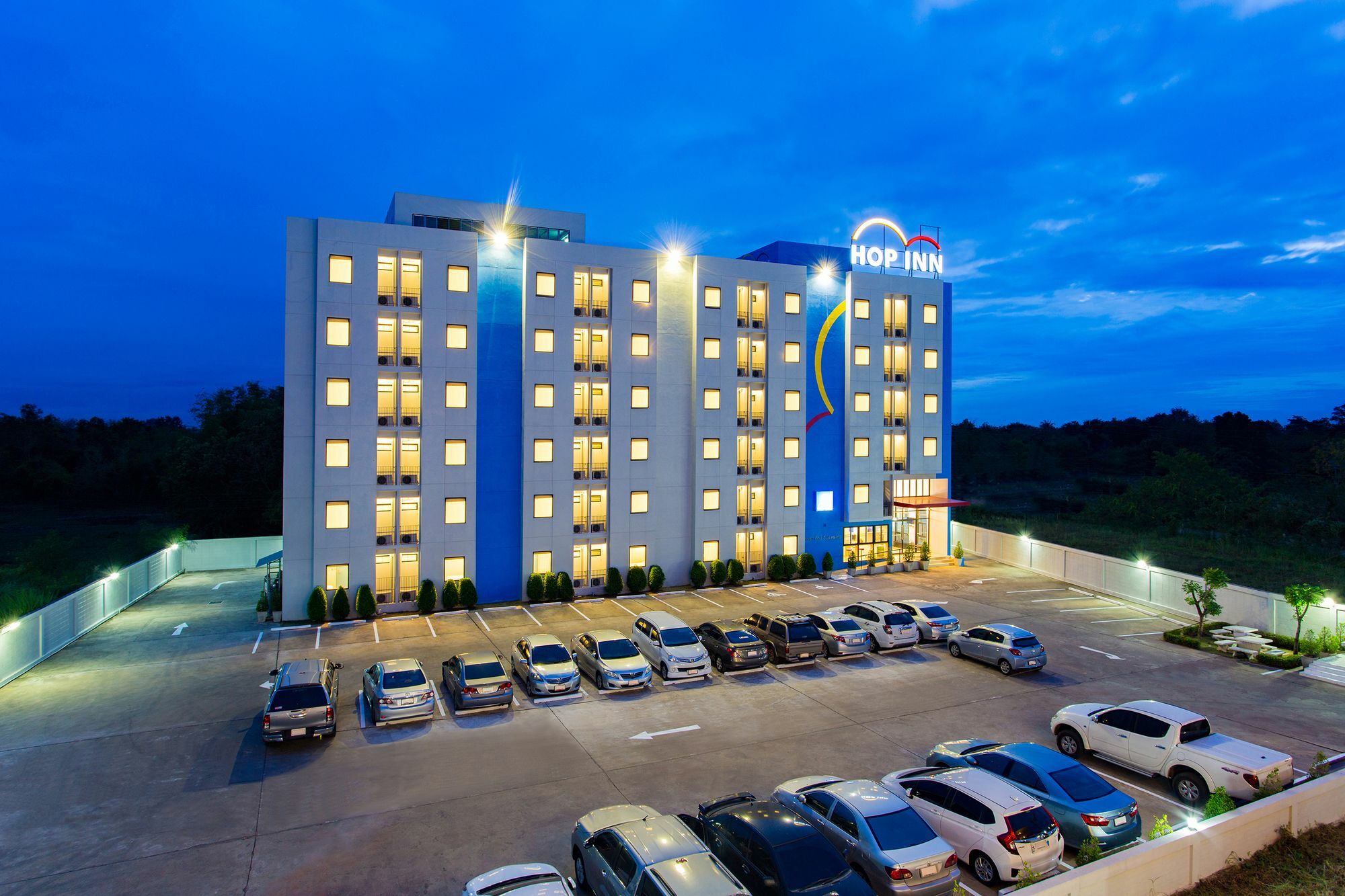Hop Inn Lopburi Exterior photo